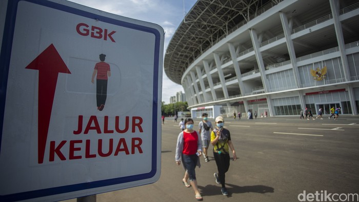 Kawasan GBK kerap jadi destinasi pilihan bagi warga yang hendak berolahraga. Meski dibatasi guna cegah Corona, sejumlah warga tetap antusias berolahraga di sana