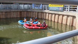 Foto: Wisata di Kolam Penampung Air Hujan Bandung