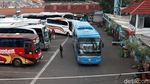 Melihat Aktivitas di Terminal Cicaheum Bandung