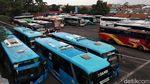 Melihat Aktivitas di Terminal Cicaheum Bandung