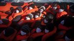 Momen Penyelamatan Migran yang Terombang-ambing di Laut Mediterania