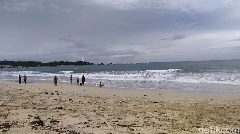 Pantai Santolo Garut Pantai Santolo Garut sepi