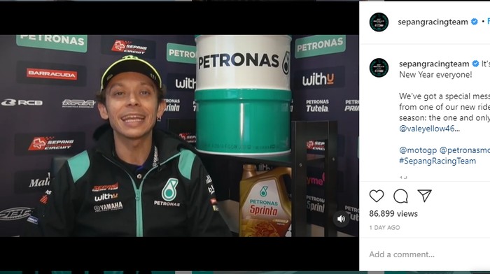 Penampilan perdana Valentino Rossi berseragam tim Petronas Yamaha SRT