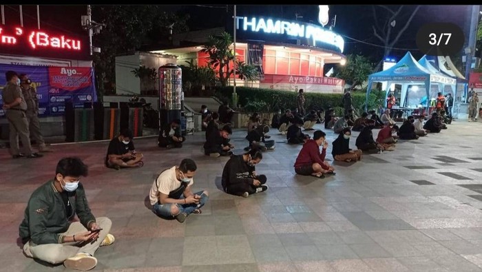 Remaja kumpul-kumpul di Sudirman-Thamrin lalu jalani rapid test (Dok. Satpol PP DKI)