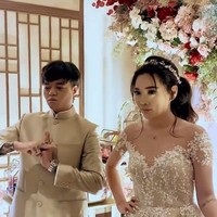 Sangjit sendiri adalah sebuah ritual pada keturunan Tionghoa yang mirip dengan acara pertunangan. Secara harfiah Sangjit sendiri berarti seserahan. (Foto: Instagram)