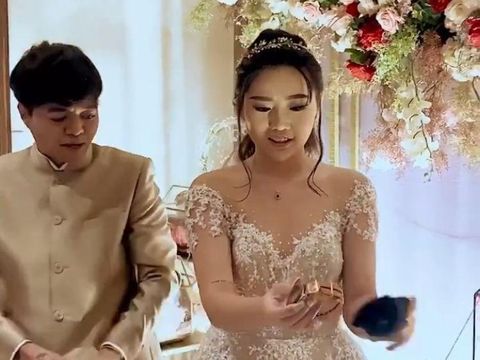 Reza Arap dan Wendy Walters Tunangan