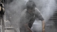Seperti diketahui, sejumlah pabrik tahu dan tempe melakukan aksi mogok produksi selama tiga hari. 