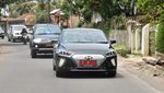 Saat Wagub Jabar Nyetir Mobil Dinas Listrik