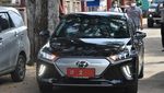 Saat Wagub Jabar Nyetir Mobil Dinas Listrik