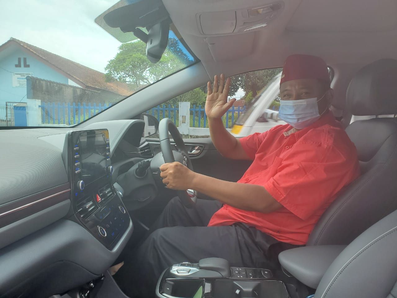 Wakil Gubernur Jawa Barat Pakai Mobil Listrik Hyundai Ioniq