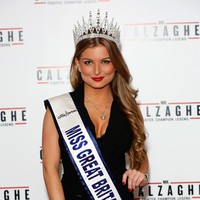 Zara Holland sempat menjadi kontroversi pada 2016 karena video seks dirinya saat membintangi reality show Love Island. Sebagai konsekuensi, gelar Miss Great Britain yang Zara raih pada 2015 dicopot. (Foto: Getty Images)
