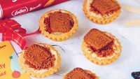 Boens Soes menawarkan ragam sus sebagai menu utamanya, tapi mereka juga punya cheese pie yang tak kalah enak. Ditambah biskuit Lotus Biscoff yang membuatnya cocok disantap dengan secangkir kopi atau teh hangat. Foto: boens_soes
