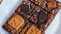 Siapa tak suka brownies? Apalagi ditambah ragam topping nikmat seperti Oreo dan biskuit Biscoff, rasanya pasti makin istimewa! Kreasi ini bisa kamu beli online di @kudapancolan. Foto: jktfoodbang