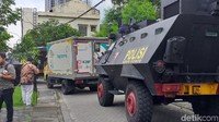 Kadinkes Jatim dr Herlin Ferliana kepada wartawan di kantornya Jalan Ahmad Yani, Senin (4/1/2021) mengatakan, ia menerima 77.760 dosis vaksin.