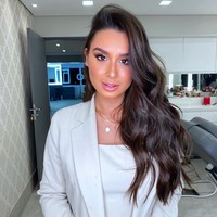 Beatriz mengaku tidak menyangka bahwa awal tahunnya malah mengalami kecelakaan, namun dia optimis dengan kesembuhannya.  Foto: Instagram