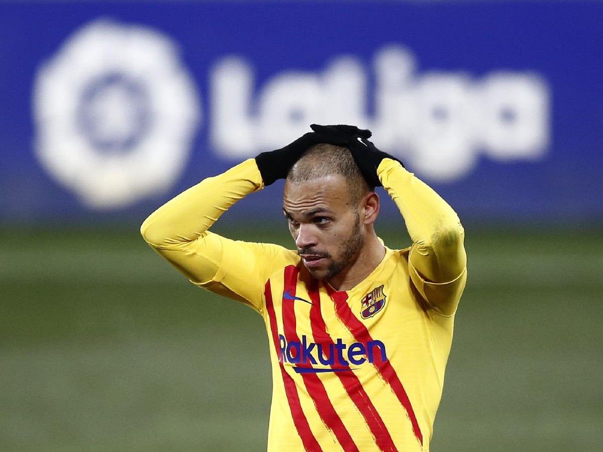 Martin Braithwaite menjadi satu-satunya striker murni Barcelona. Pelatih Ronald Koeman mengakui membutuhkan striker murni tambahan. (Foto: Getty Images/Eric Alonso)