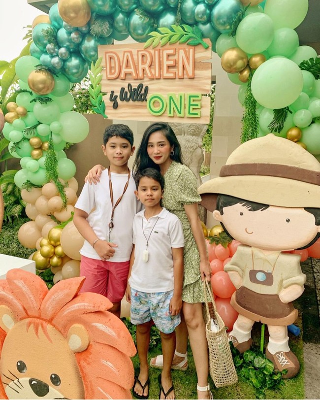 Seperti dilansir detikhot, Bunga Zainal kini tengah menikmati perannya sebagai ibu rumah tangga. Pelan-pelan, ia ingin melepaskan imej sebagai aktris FTV. Foto: Instagram/@bungazainal05