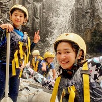 Netizen kemudian sering mengait-ngaitkan kenyataan tersebut dengan level kebahagiaannya. Foto: Instagram/@bungazainal05