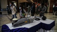 Pushidrosal bertugas menyelenggarakan pembinaan hidro-oseanografi (hidros) yang meliputi survei, penelitian, pemetaan laut, publikasi, penerapan lingkungan laut dan keselamatan navigasi pelayaran, baik untuk kepentingan TNI maupun untuk kepentingan umum dan menyiapkan data dan informasi wilayah pertahanan di laut dalam rangka mendukung tugas pokok TNI Angkatan Laut.