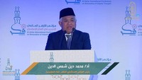 Pernikahan Din dan Rashda berlangsung sederhana di Pondok Modern Darussalam Gontor, Ponorogo, Jawa Timur pada Minggu (3/1). Rashda diketahui adalah cucu dari pendiri Pondok Modern Gontor. Foto: Instagram m_dinsyamsuddin