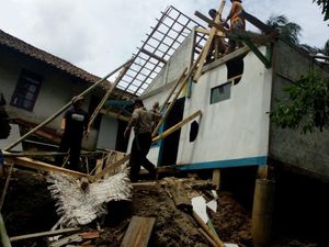 4 Rumah di Tasikmalaya Rusak Diterjang Puting Beliung