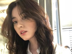 8 Potret Cantik Han Hyo Joo, Pemain Drakor Happiness Saat Pemotretan