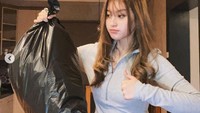 Ia pun menerima banyak komentar miring dan bullyan hingga dituding tukang selingkuh oleh para netizen. Dok. Instagram/jeha_anais