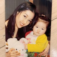 Tak heran sekarang masih cantik, begini penampilannya ketika muda. Foto: Instagram @sjeuro