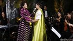 Senyum Bangga Mayangsari Lihat Penampilan Khirani Trihatmodjo