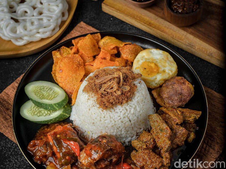 Nengcook : Puas Makan Nasi Bungkus Kekinian dengan Belasan Lauk Nengcook : Puas Makan Nasi Bungkus Kekinian dengan Belasan Lauk