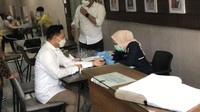 Kini, Nobu sedang diperiksa penyidik sebagai tersangka kasus video seks dengan Gisel. Foto: Hanif Hawari/detikcom
