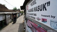 Sentra Home Industry Tahu Purwogondo di Kartasura tampak sepi.