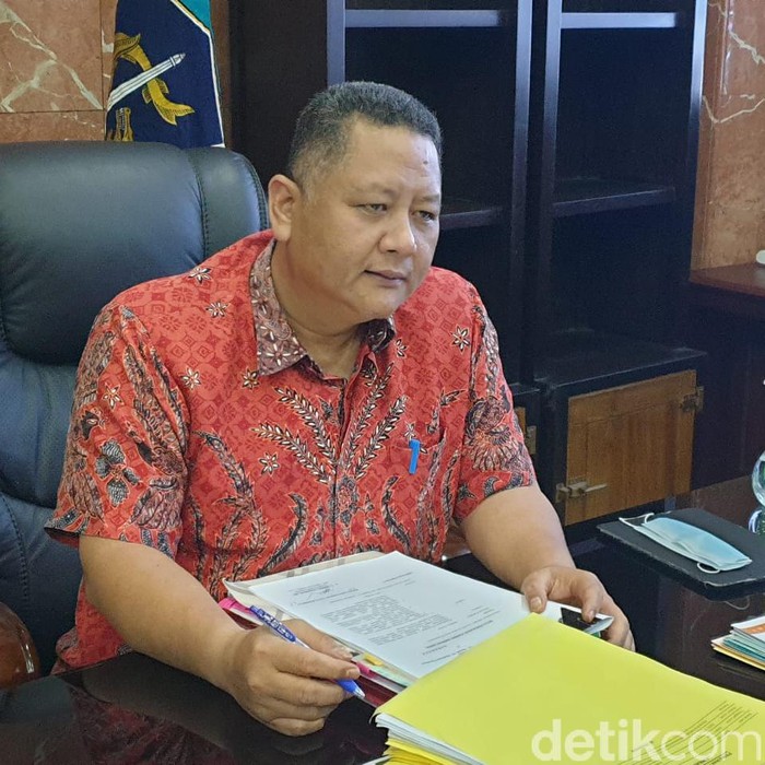 Plt Wali Kota Surabaya, Whisnu Sakti Buana