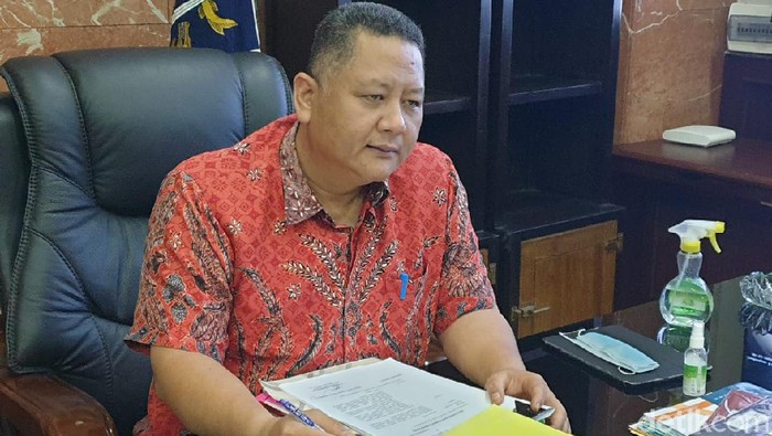 Plt Wali Kota Surabaya, Whisnu Sakti Buana