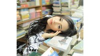 Rere Melinda pun tak bahagia dekat dengan penyanyi A. (Foto: dok. Instagram @reremelinda69)  