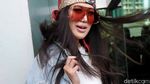 Sania Muncul Lagi, ke Mana Saja?