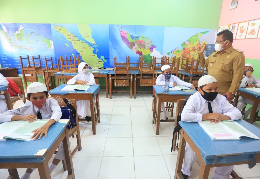 Suasana di dalam kelas saat sekolah tatap muka di Banda Aceh (dok. Pemkot Banda  Aceh)