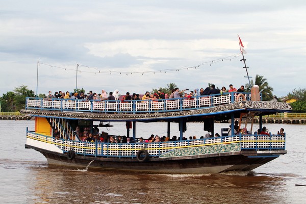 Sungai terpanjang di Indonesia adalah Sungai Kapuas. (ANTARA FOTO/JESSICA HELENA WUYSANG)