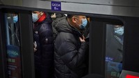 Seperti diketahui, varian baru virus Corona ditemukan di Inggris dan telah teridentifikasi di sejumlah negara lain beberapa waktu lalu. Varian baru virus Corona itu dilaporkan lebih menular.