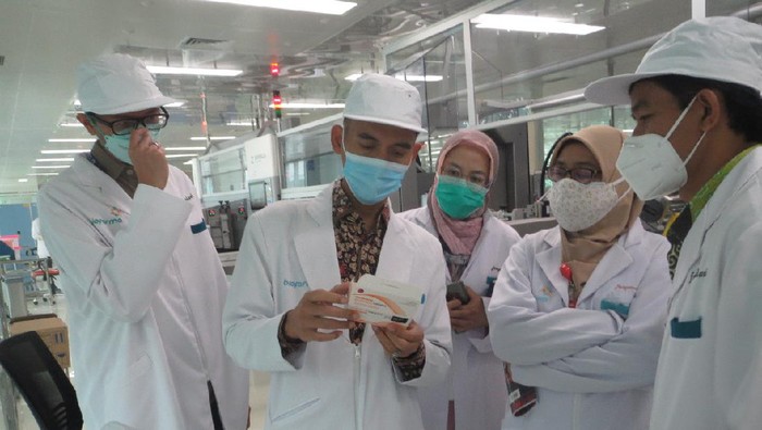 Asrorun Niam (tengah) menyatakan MUI telah menuntaskan audit lapangan Vaksin Sinovac (Dok. Istimewa).