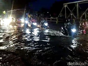Banjir Kepung Pasuruan, Jalur Pantura Sementara Ditutup