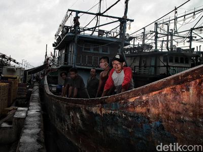 Foto: Saat Nelayan Curhat Pendapatan Surut Gegara Cuaca Buruk