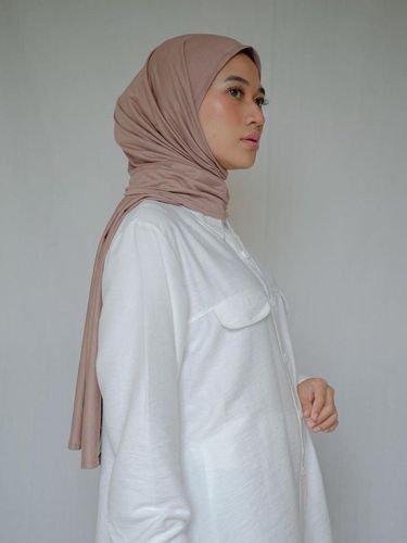 Tren hijab pashmina bahan katun selama pandemi Corona