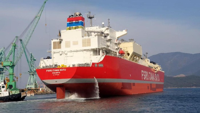 Kapal FSRU Jawa Satu Berlayar dari Korsel ke Cilamaya Kapal Floating Storage Regassification Unit (FSRU) Jawa Satu telah berlayar menuju Indonesia. Kapal ini diperkirakan berlabuh di Cilamaya Februari mendatang.