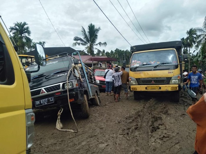 Kondisi kerusakan jalan di Tanjung Jabung Timur (dok. Istimewa)