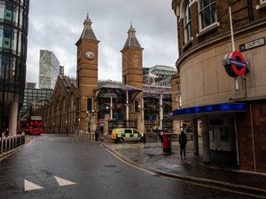 Inggris Siap Merdeka dari COVID-19, Buka Lockdown di Bulan Juli