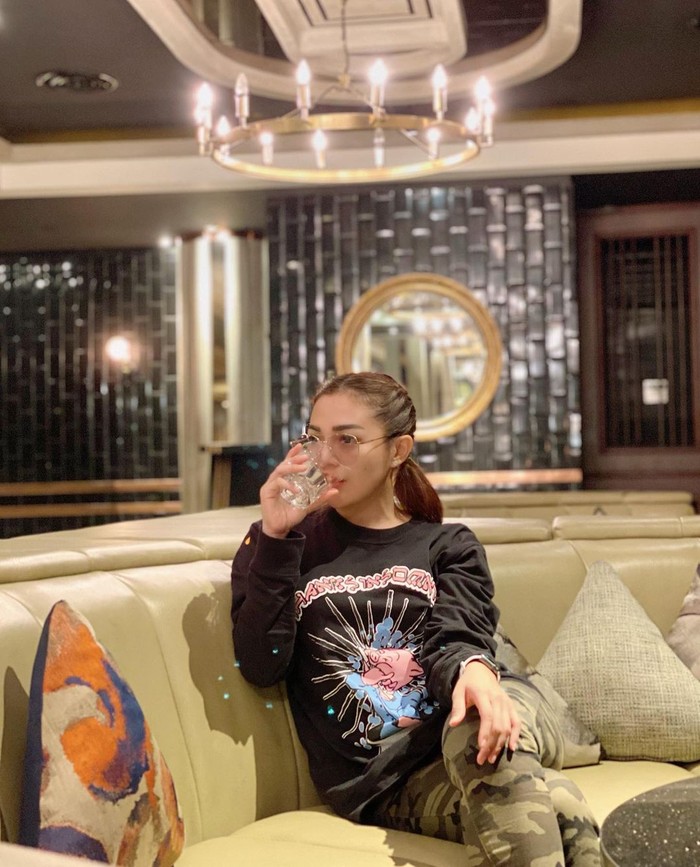 Mengenang Chacha Sherly, Pedangdut yang Hobi Makan Daging Panggang Mengenang Chacha Sherly, Pedangdut yang Hobi Makan Daging Panggang