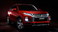 Outlander Sport Limited Edition memiliki pelek 18 inci, grille dan cover spion berwarna hitam. Sementara di dalam kabin ada jahitan kontras merah pada jok, persneling, setir, dan tuas rem parkir. Foto: Dok. Mitsubishi