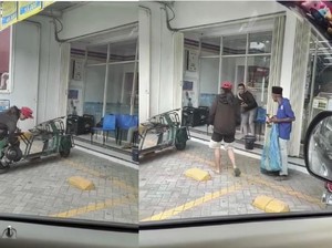 Mulia! Anak Motor Ini Beri Makan Pemulung di Pinggir Jalan