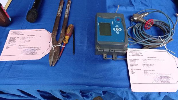 Polisi merilis pencurian bagian pipa gas di Cakung Barat, Jaktim.